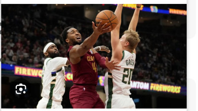 I'm BACK Cleveland Cavaliers versus Milwaukee Bucks