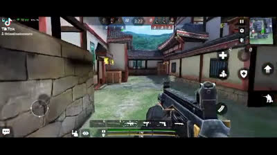 Jugando mask gun en el celular